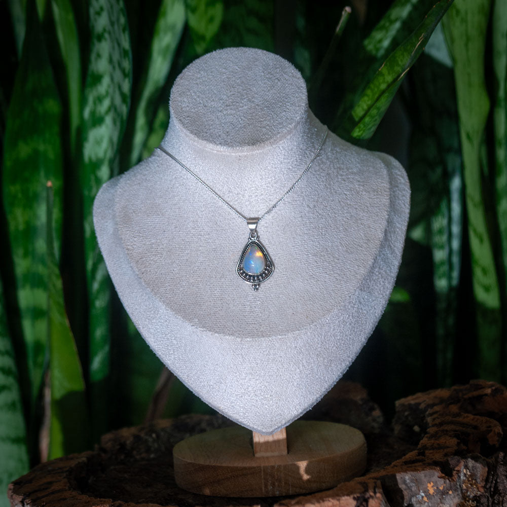 Halskette mit äthiopischem Opal – 925er Sterlingsilber – echter Edelstein – nickelfrei