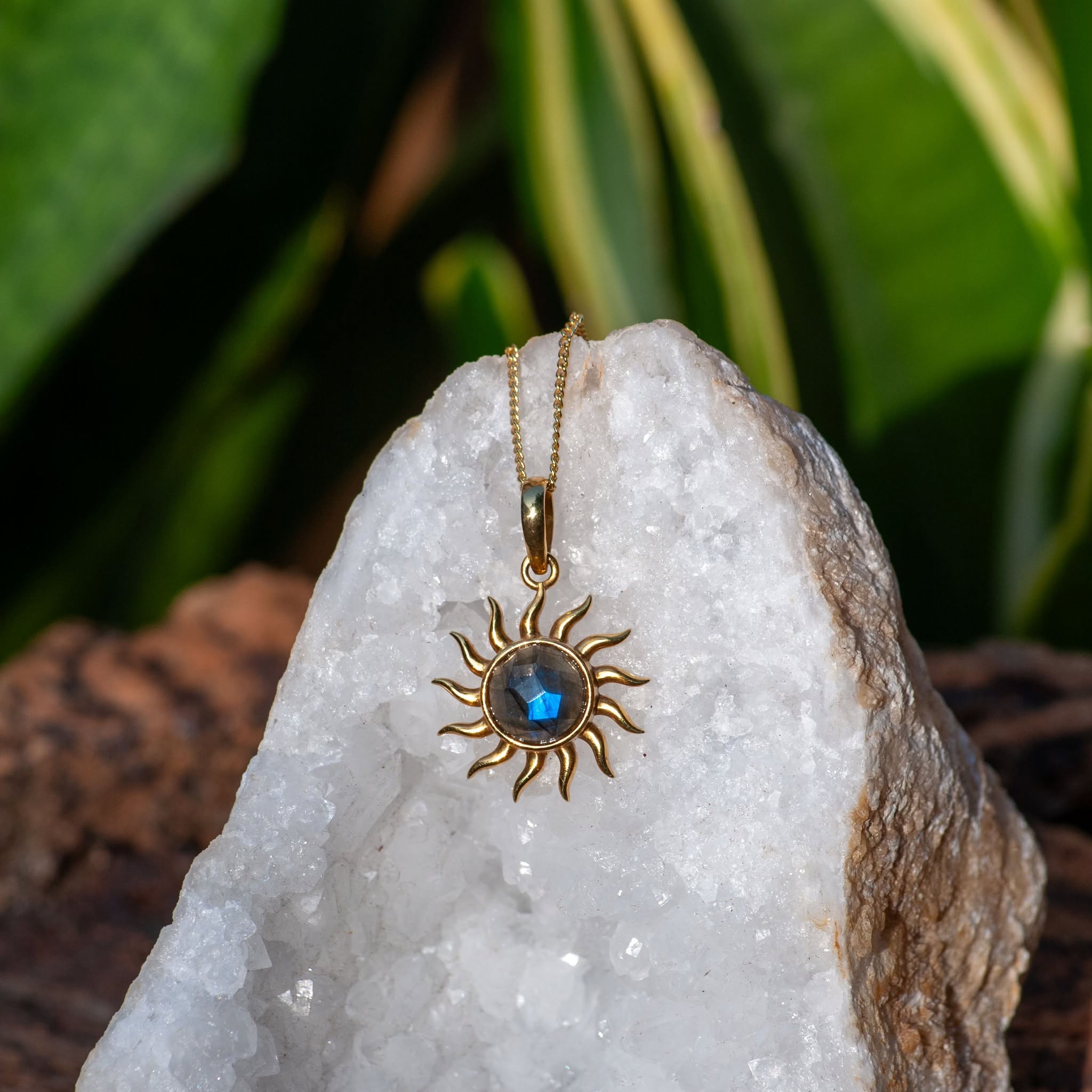 Zenvya - Labradoriet Ketting - Gold Plated