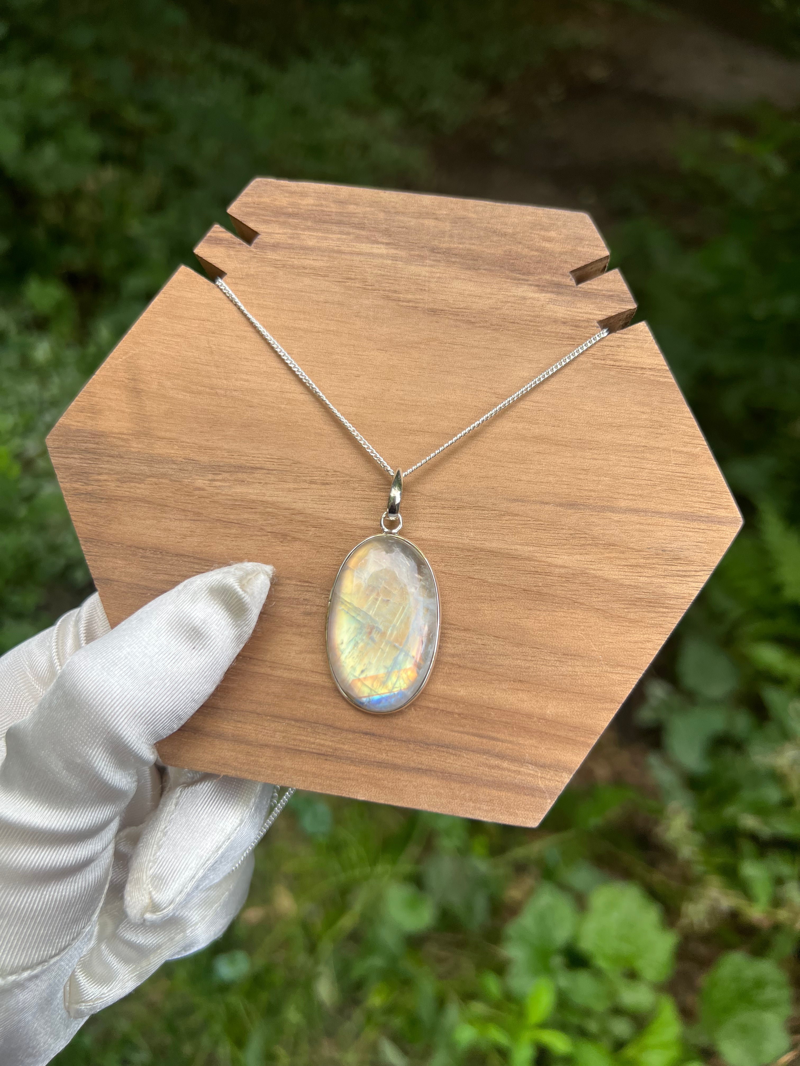 Zenvya - Regenboog Maansteen Ketting No 16 - One of a Kind - 925 zilver