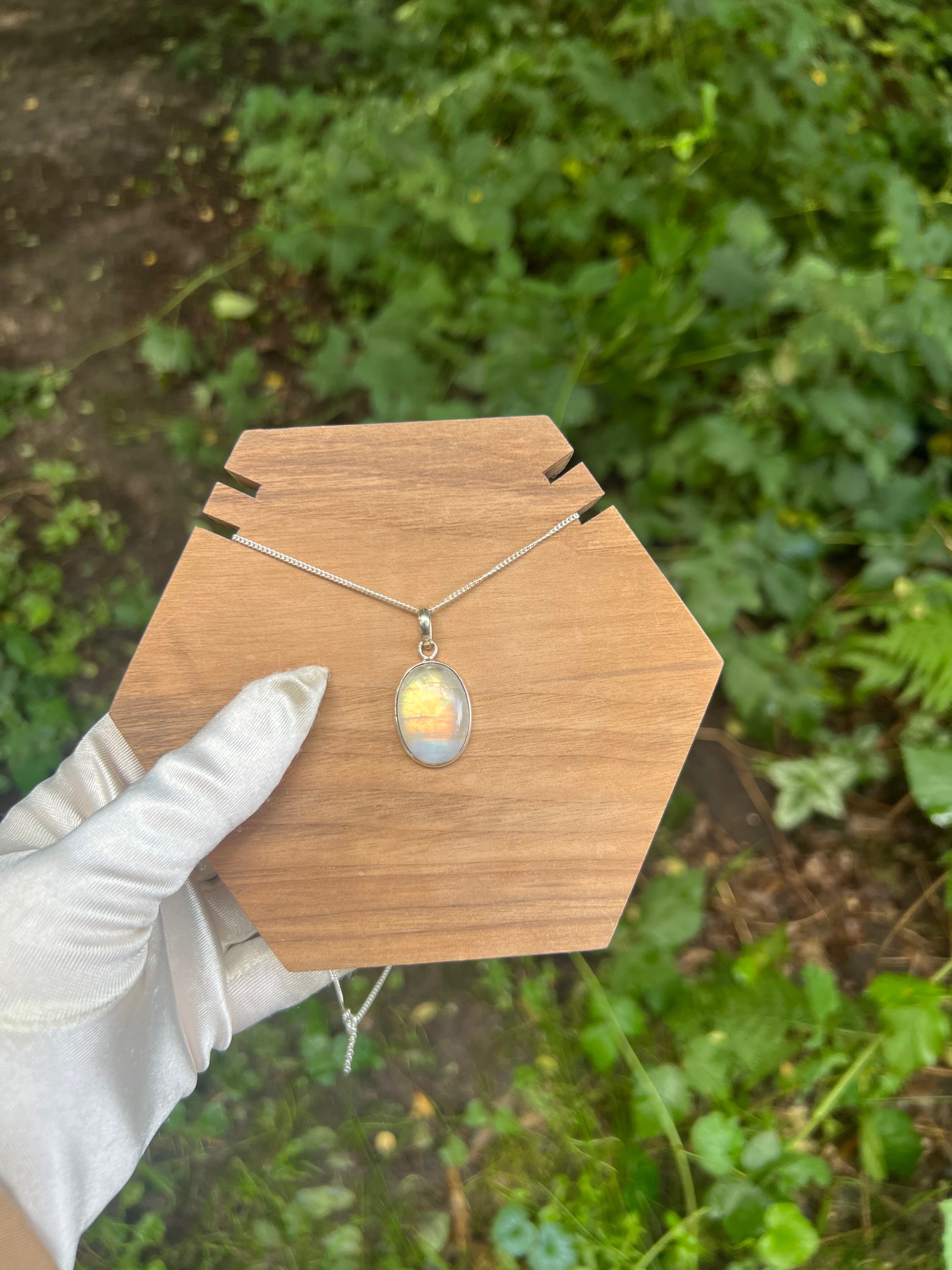 Zenvya - Regenboog Maansteen Ketting No 22 - One of a Kind - 925 zilver