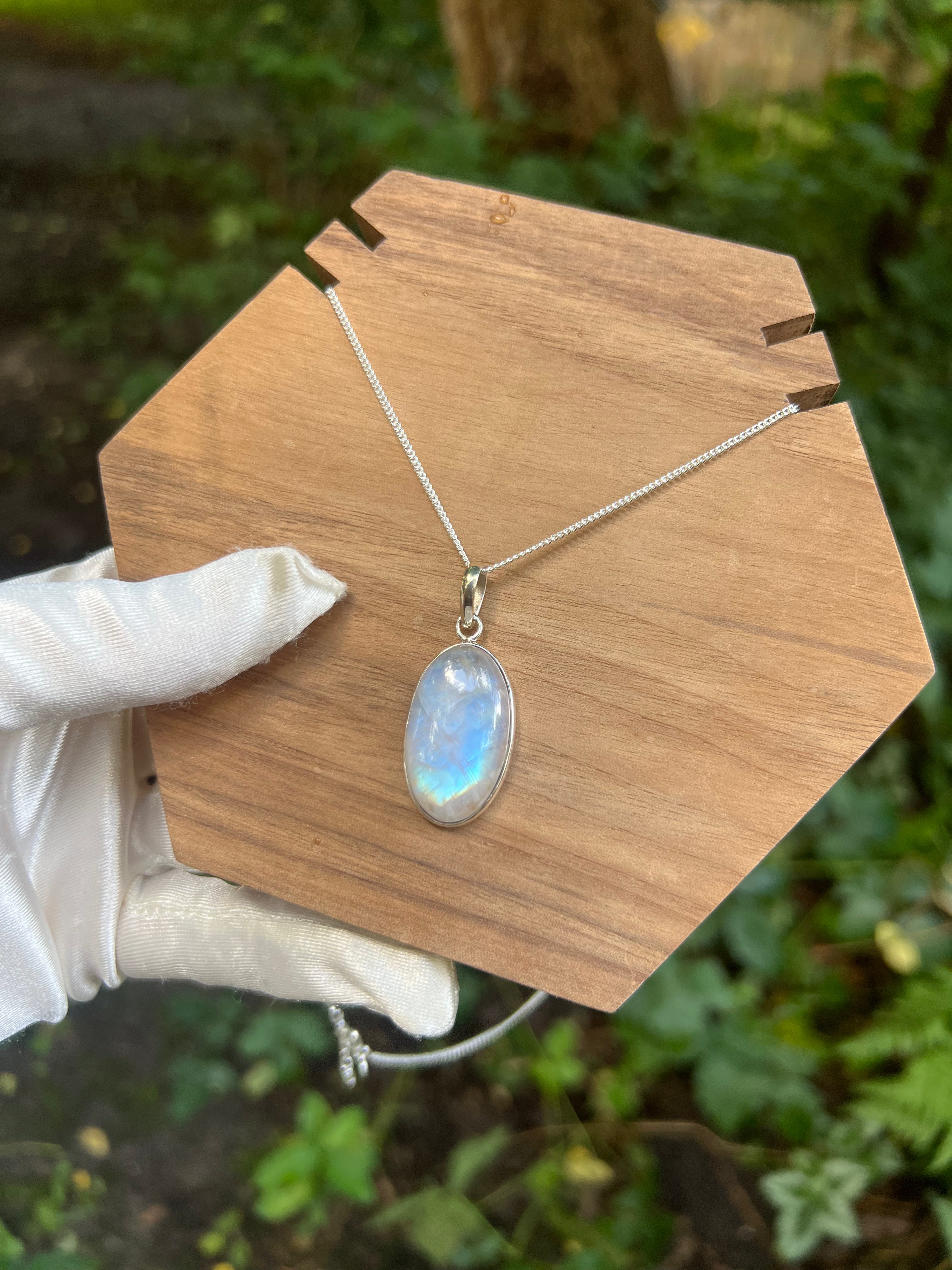 Zenvya - Regenboog Maansteen Ketting No 23 - One of a Kind - 925 zilver