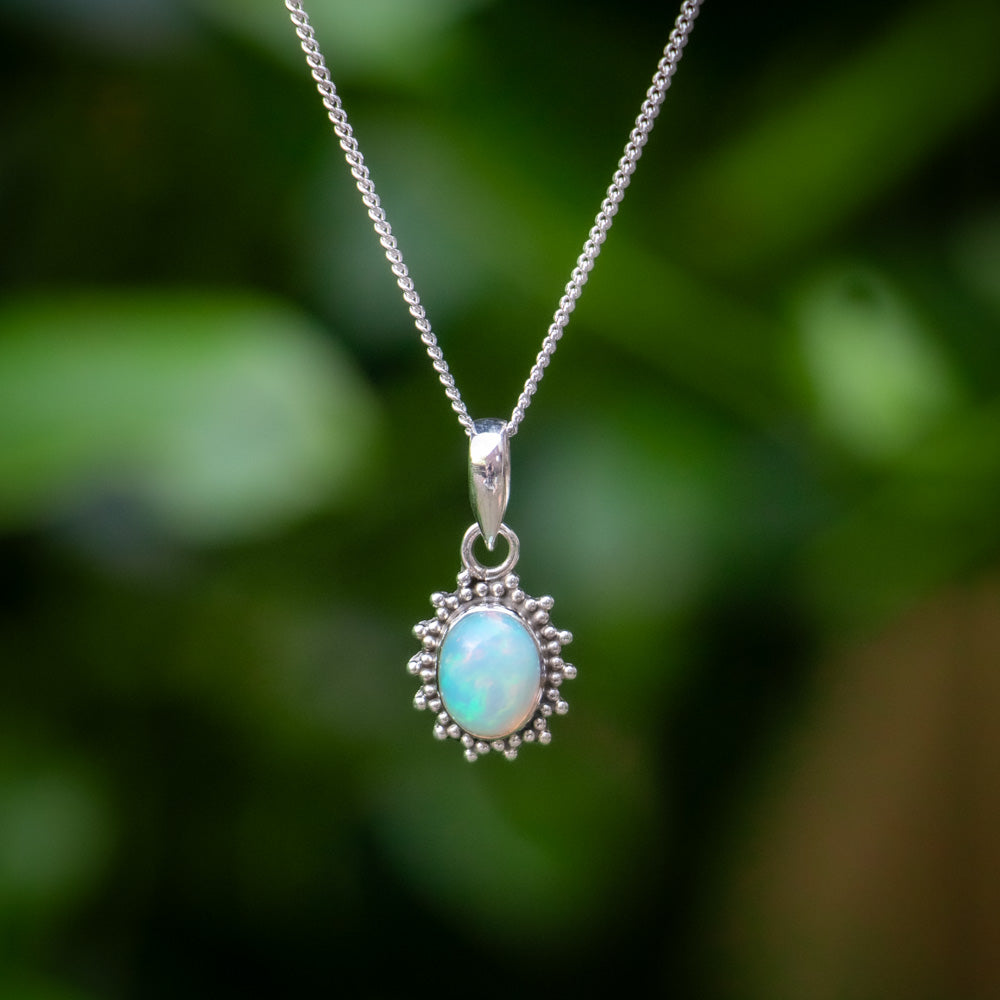 Halskette mit äthiopischem Opal – 925er Sterlingsilber – echter Edelstein – nickelfrei